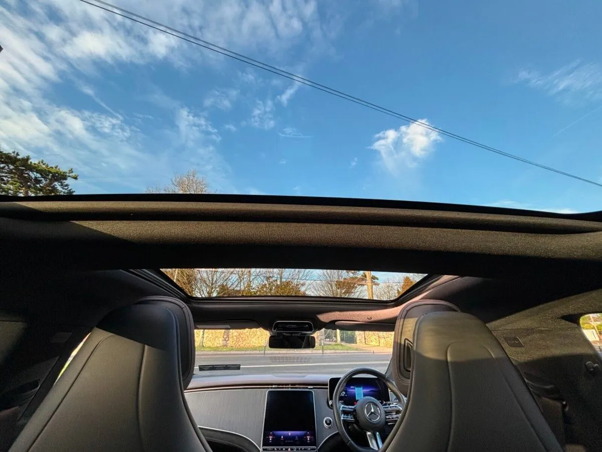 Mercedes-Benz EQE 300 AMG LINE PREMIUM OPENING PAN - Image 3