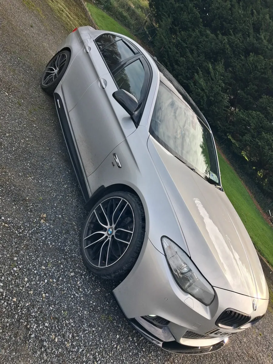 BMW 5-Series 2012 - Image 4