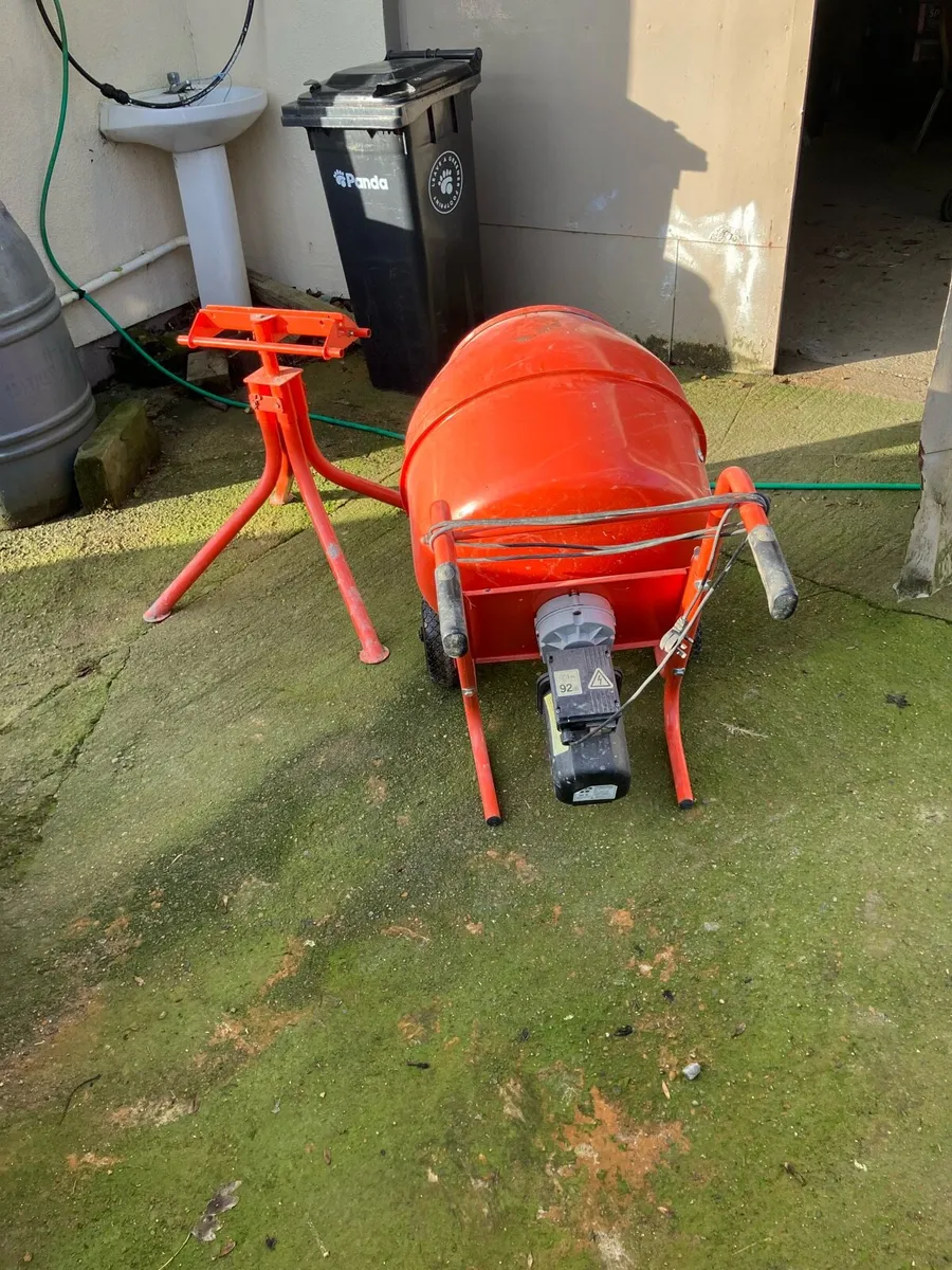 Cement mixers - Image 2