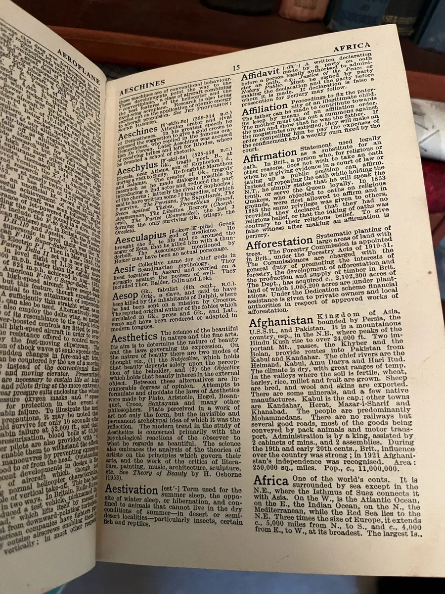 World Book encyclopaedias - Image 4