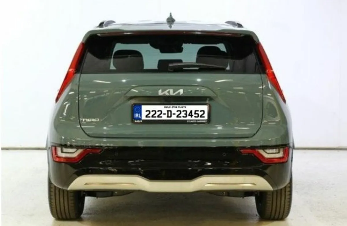 Kia e-Niro, Green, Nov 2022, 64Kw, WLTP 455Km - Image 2