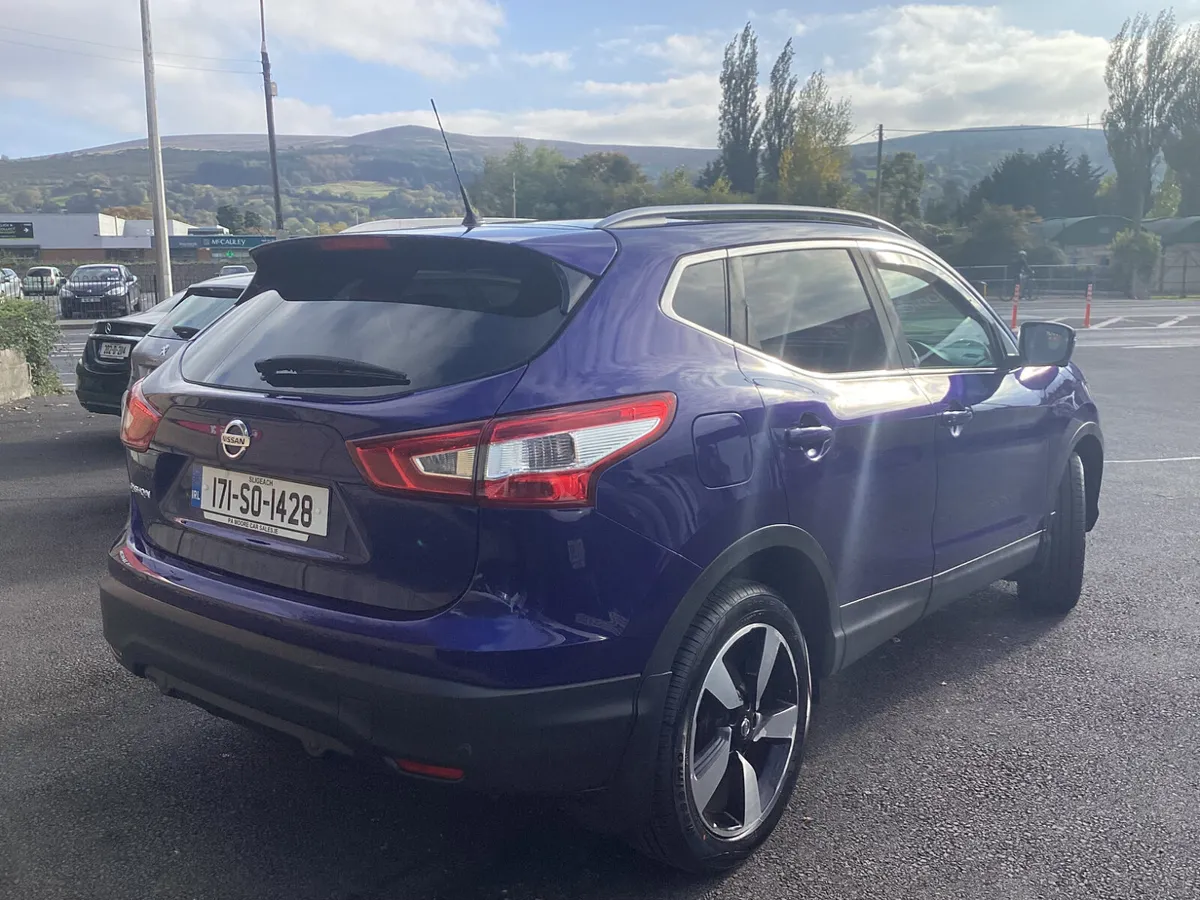 Nissan Qashqai ** CAMERA * SAT NAV - Image 4