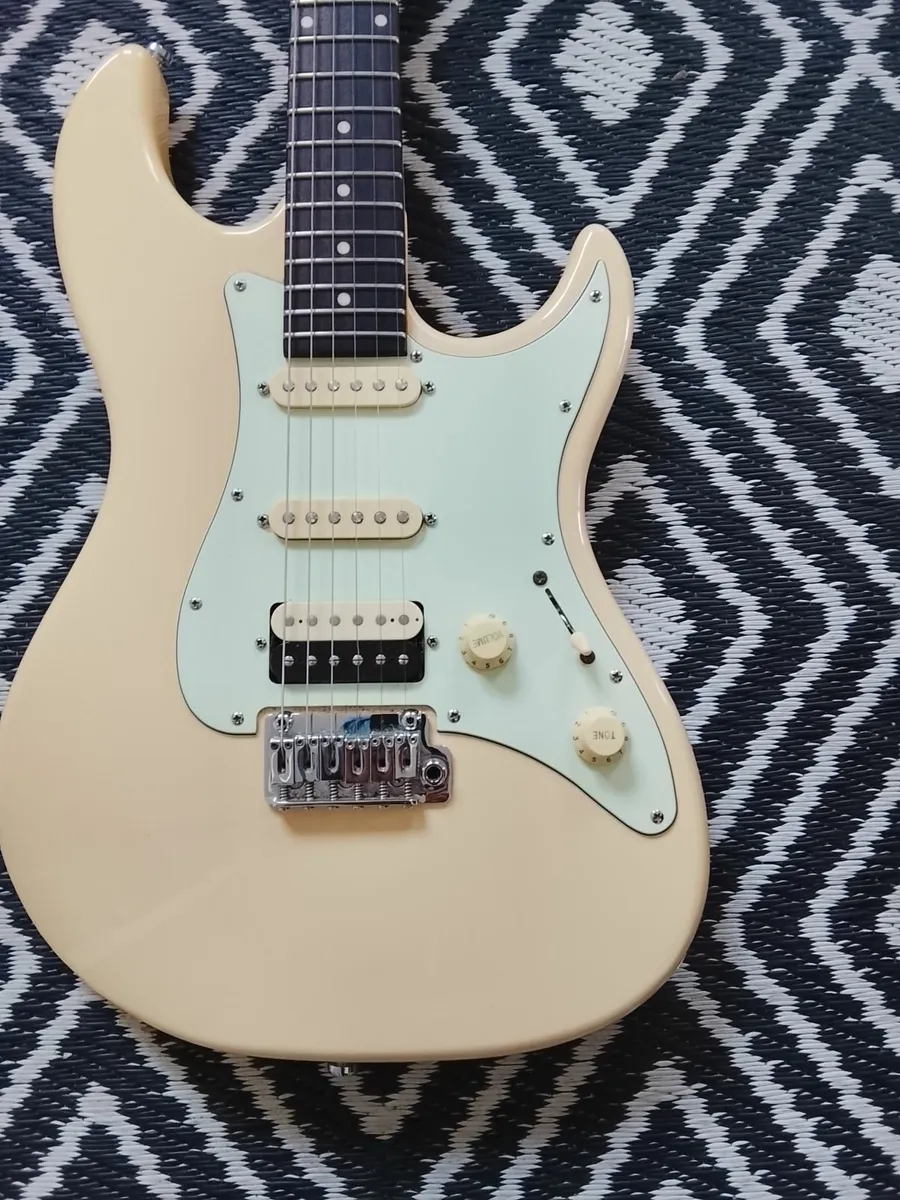 Larry Carlton s3 - Image 1