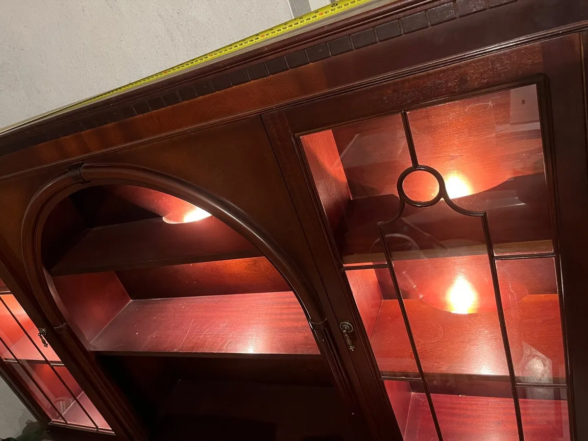 Display Cabinet - Image 3