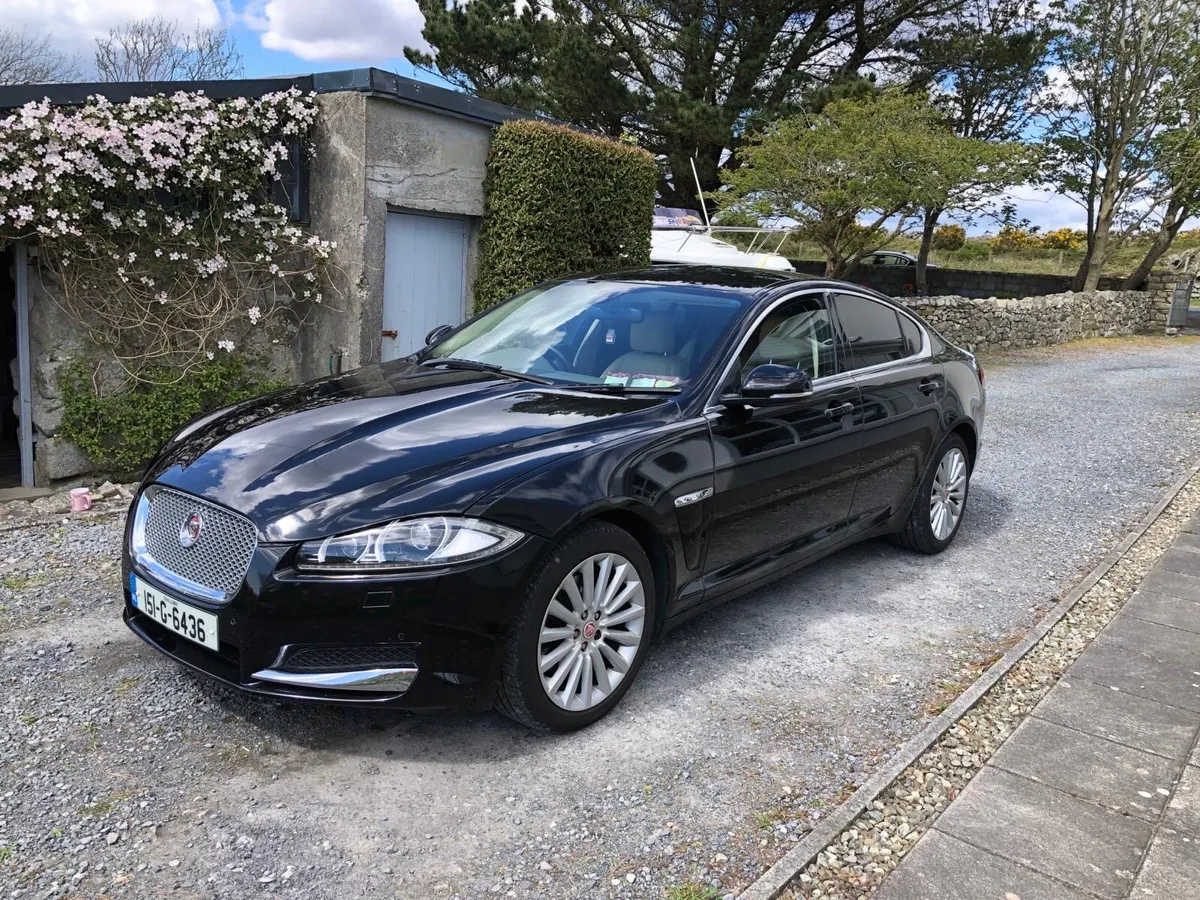 JAGUAR in a immaculate condition - Image 2