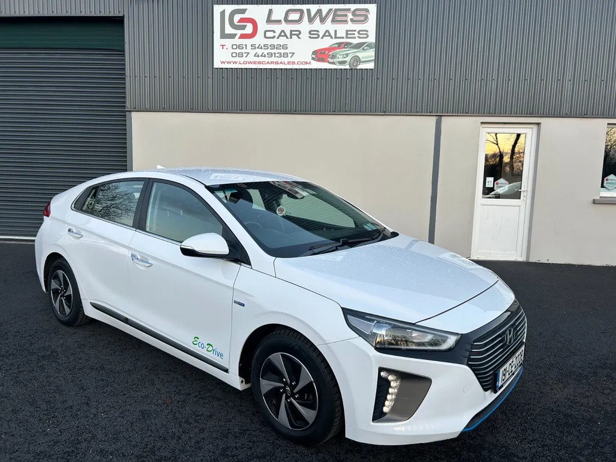 191 Hyundai IONIQ 1.6 GDI Premium Hybrid Auto - Image 1