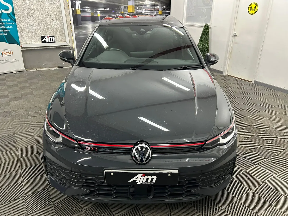 Volkswagen Golf GTI Dynamic DSG 2024 - Image 2