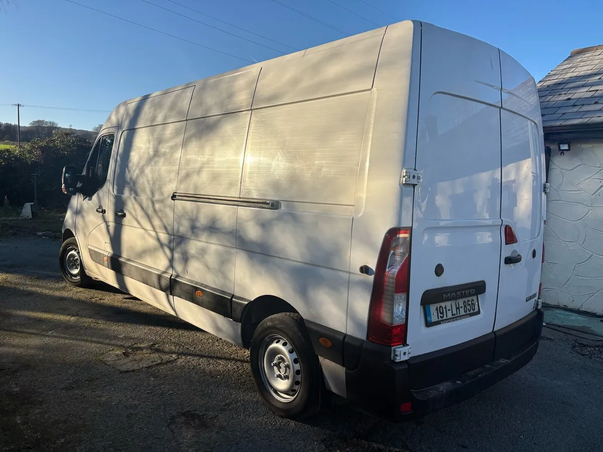 2019 Renault Master - Image 4