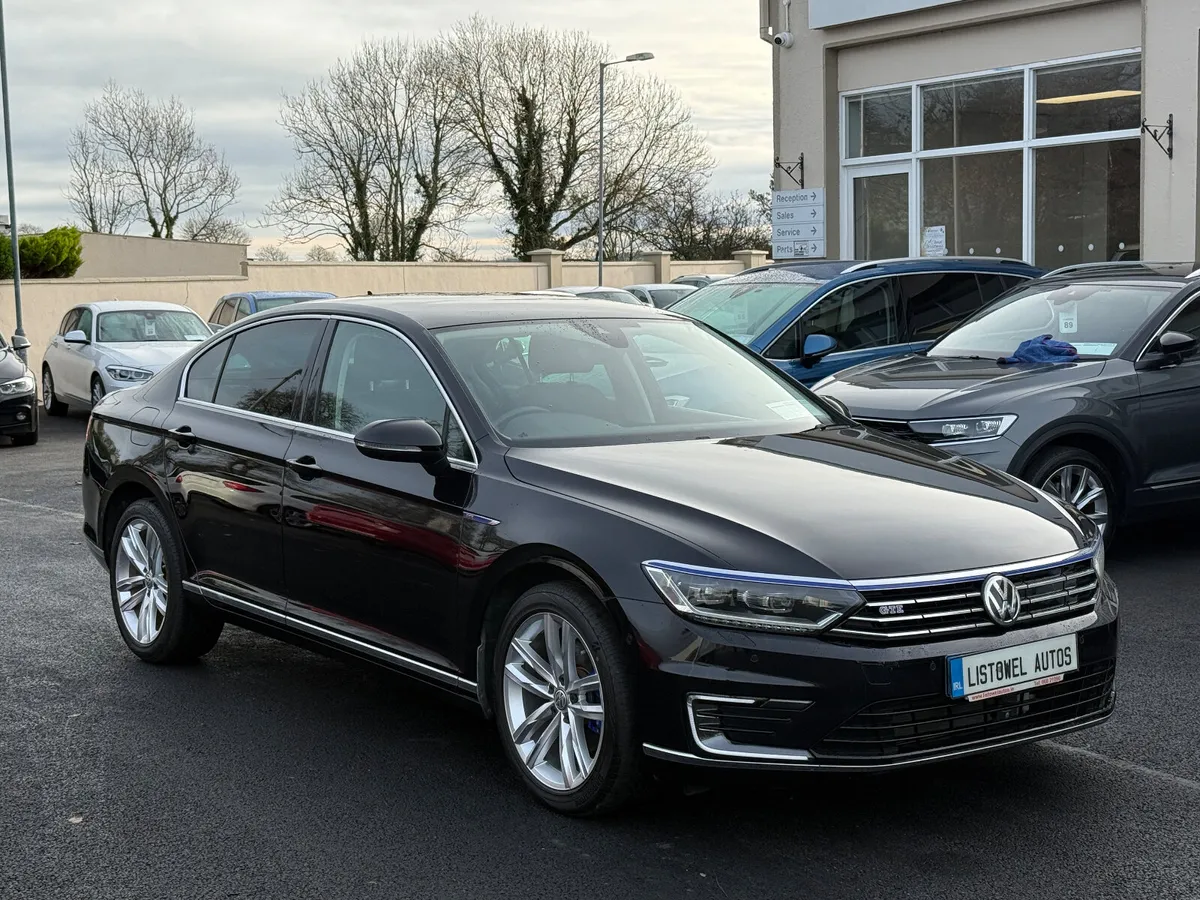 171 VW PASSAT GTE 1.4 AUTOMATIC 156BHP SALOON - Image 4