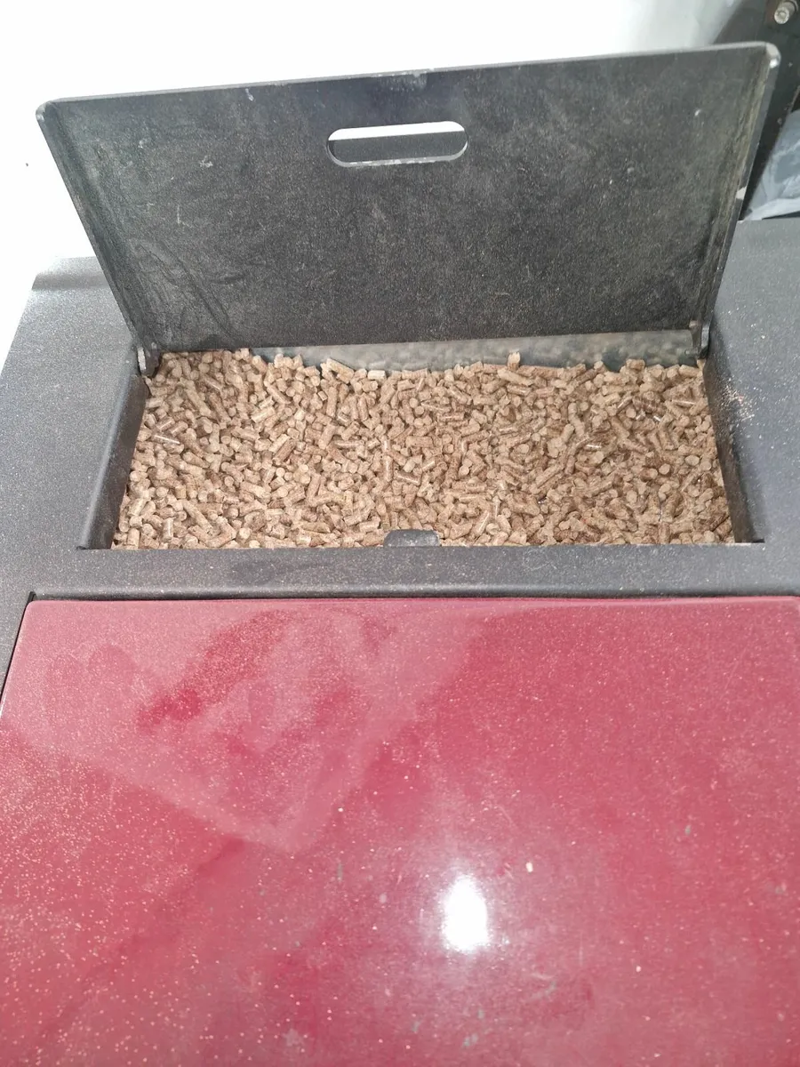Wood pellet stove - Image 4