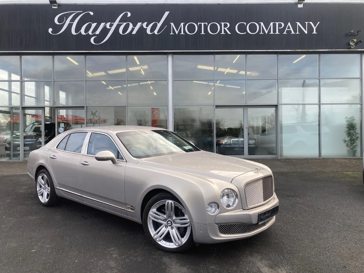 Bentley Mulsanne 6.8L V8 Mulliner Limousine - Image 1