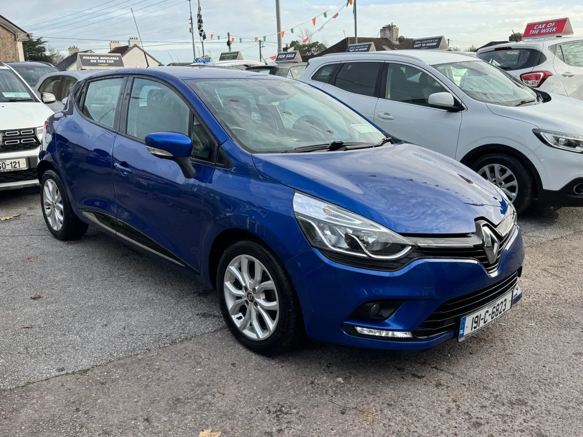 Renault Clio Ideal starter car - Image 1