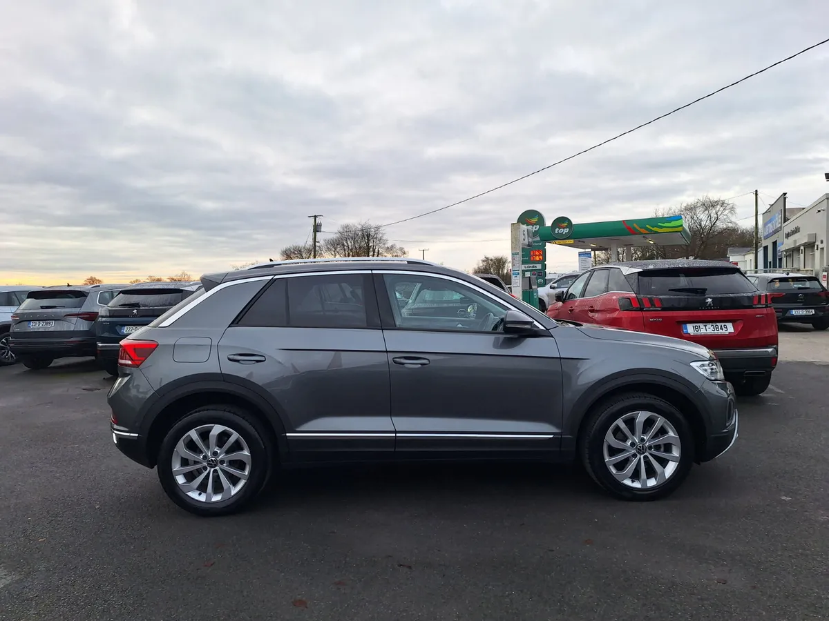 Volkswagen T-Roc 2.0 Tdi Style *Camera/App Connect - Image 2