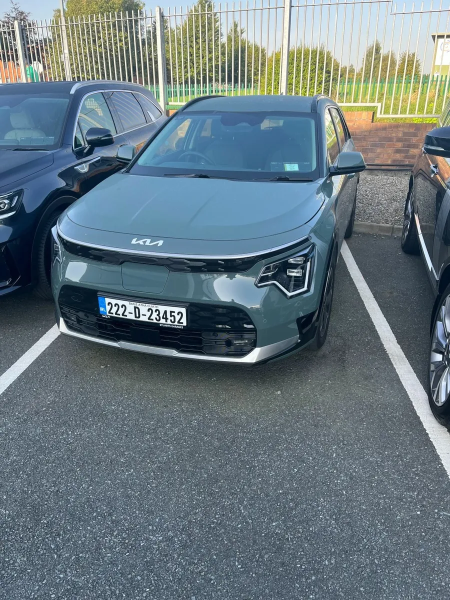 Kia e-Niro, Green, Nov 2022, 64Kw, WLTP 455Km - Image 1