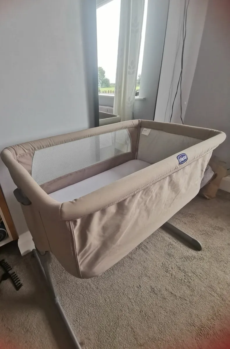 Baby cot and baby bouncer - Image 2