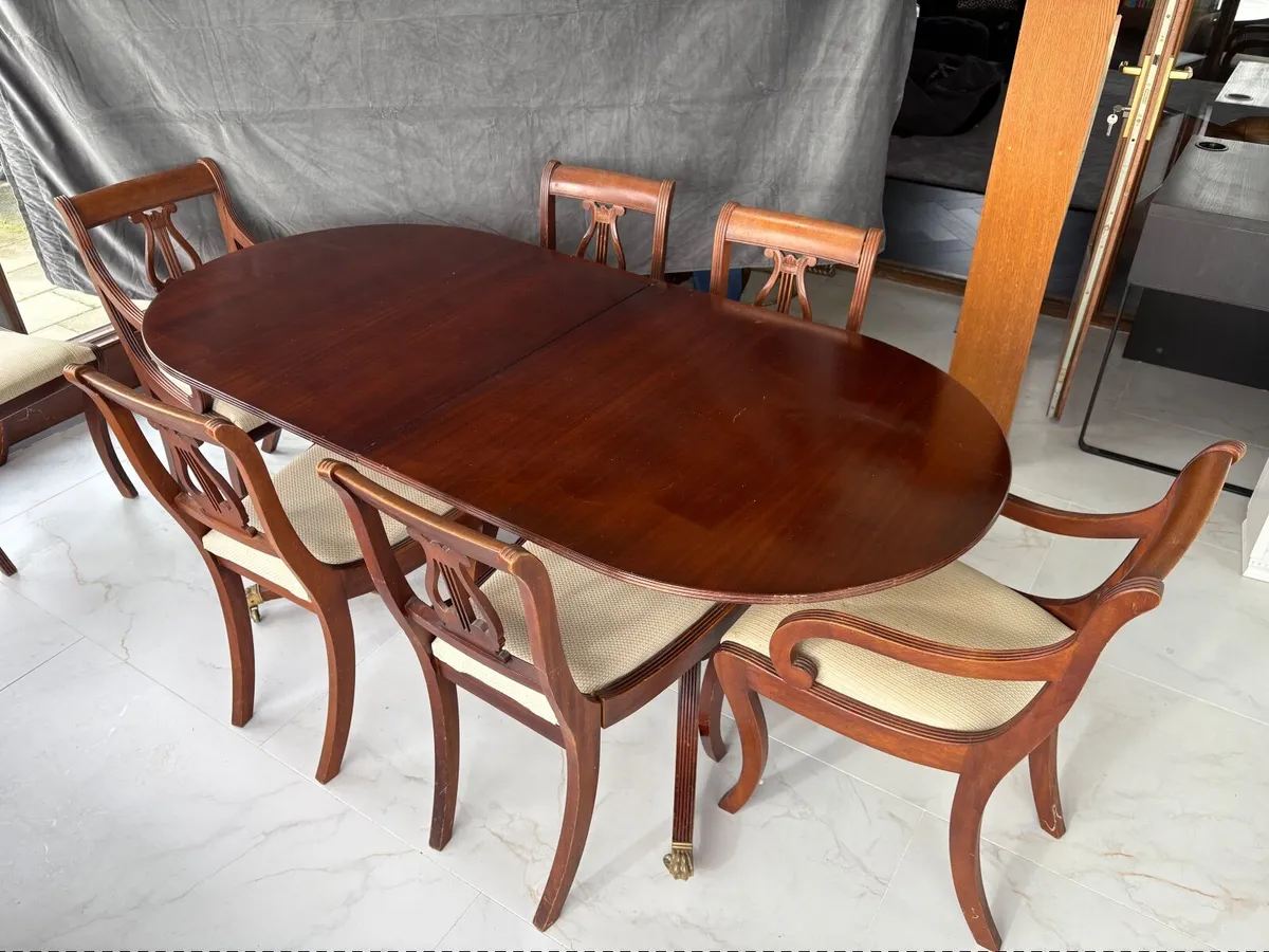 Mahogany D-end dining extendable table & 8 chairs - Image 1