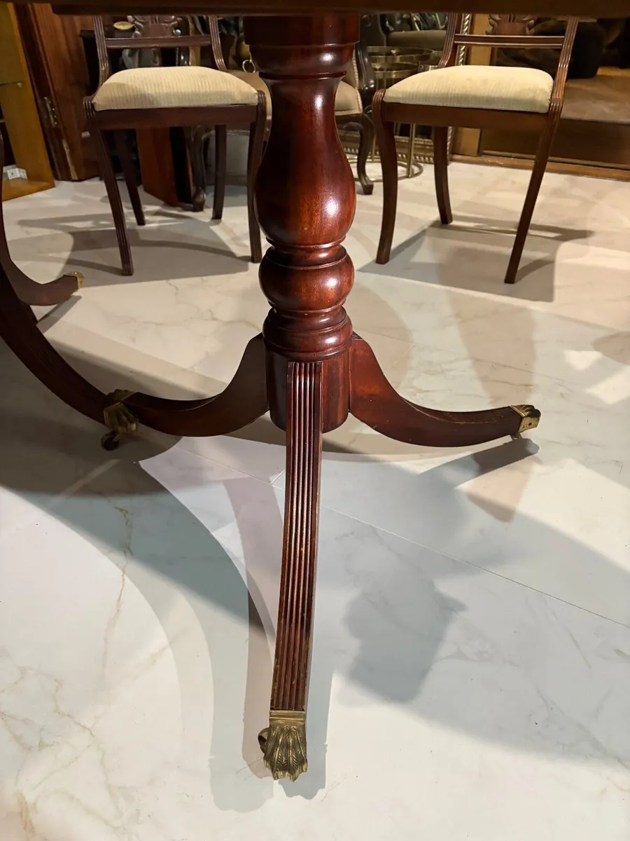 Mahogany D-end dining extendable table & 8 chairs - Image 2