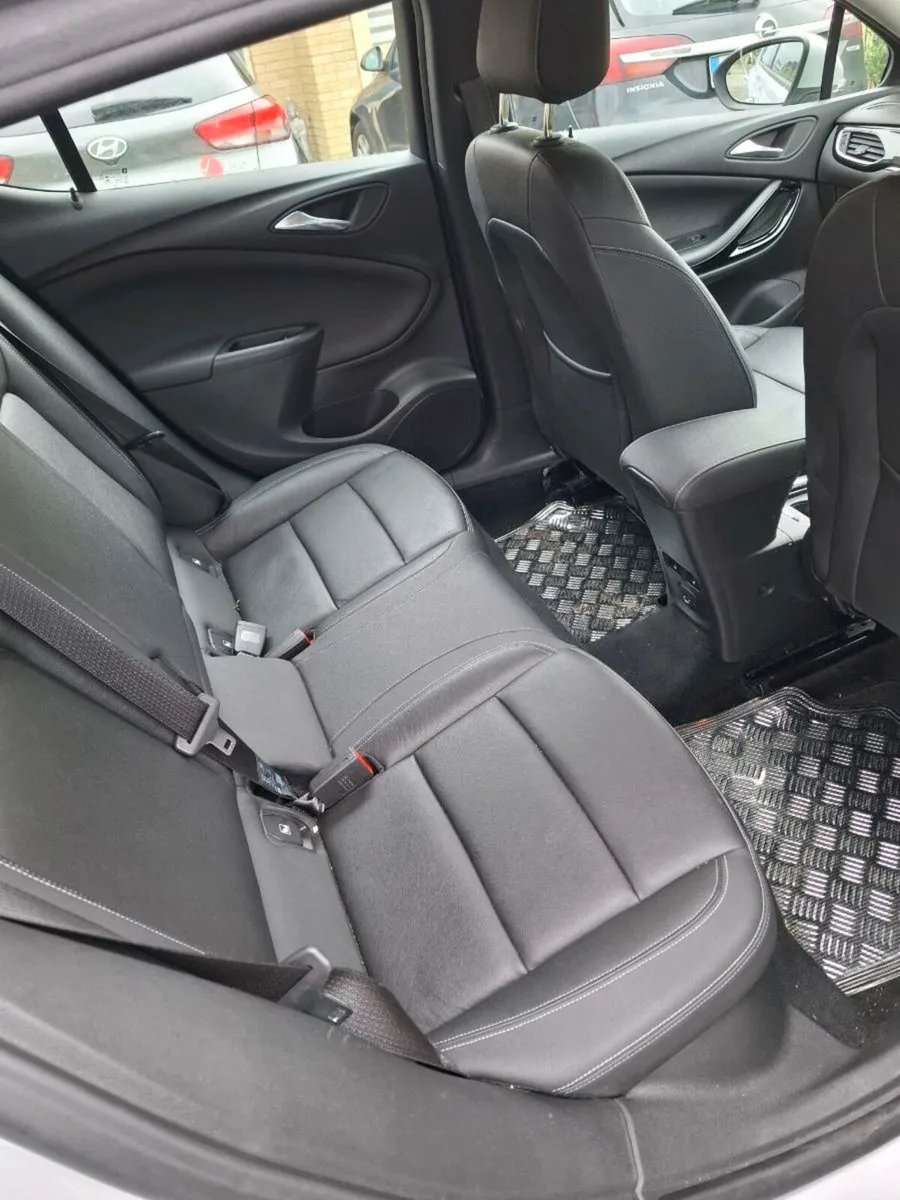 Vauxhall Astra 2019 - Image 3