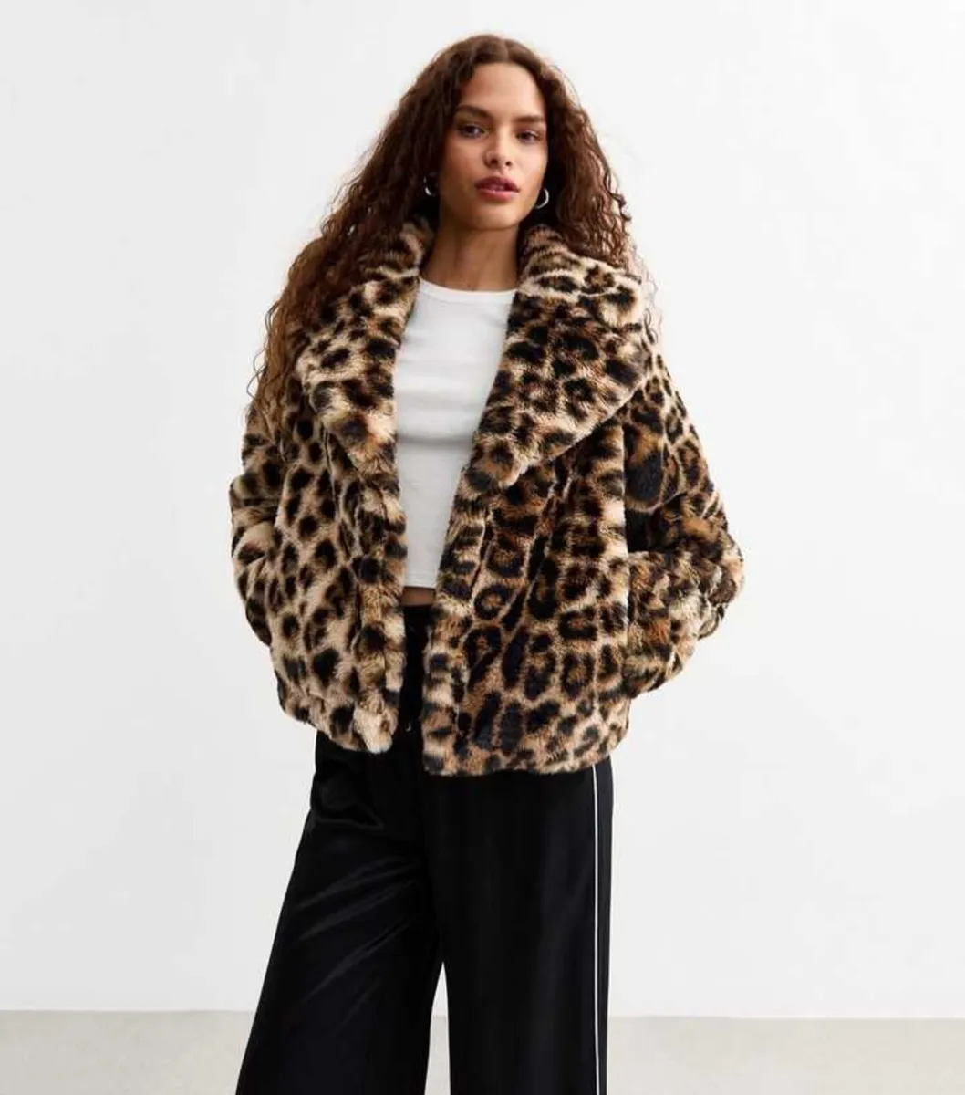 New look Faux Fur Coat New €65 ono - Image 2