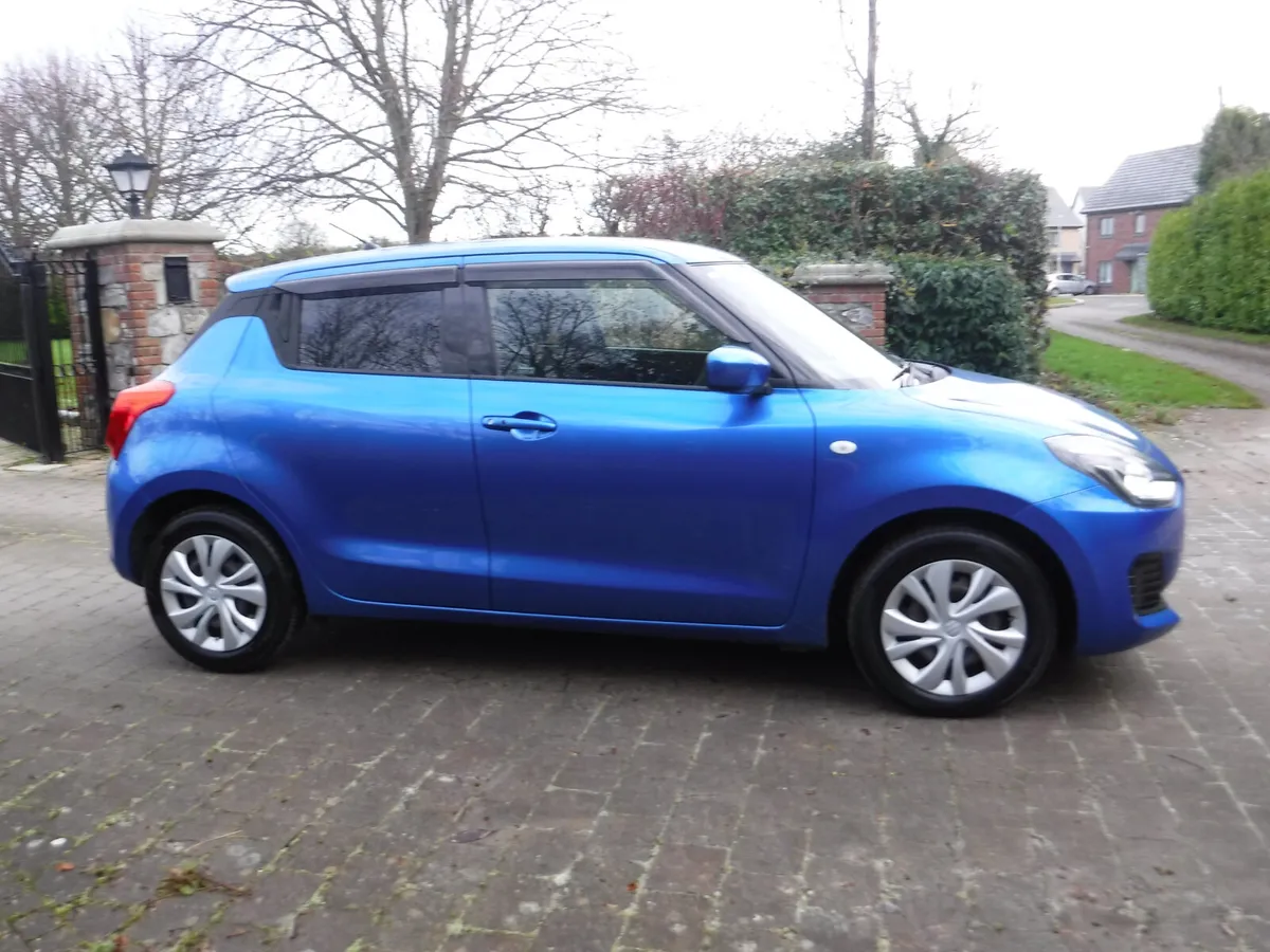 SUZUKI SWIFT 1.2 AUTO ANDROID+CARPLAY - Image 2