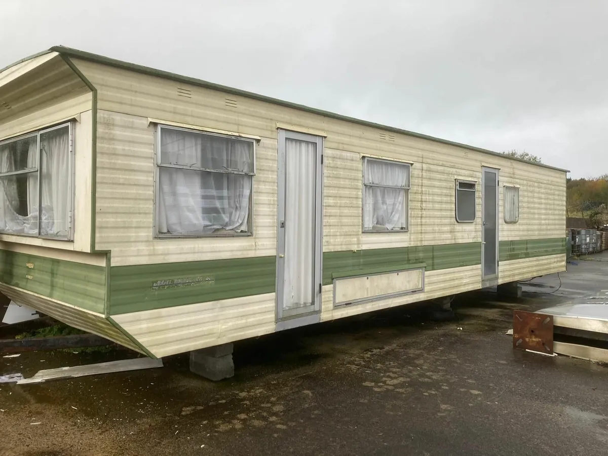Mobile home - Image 1