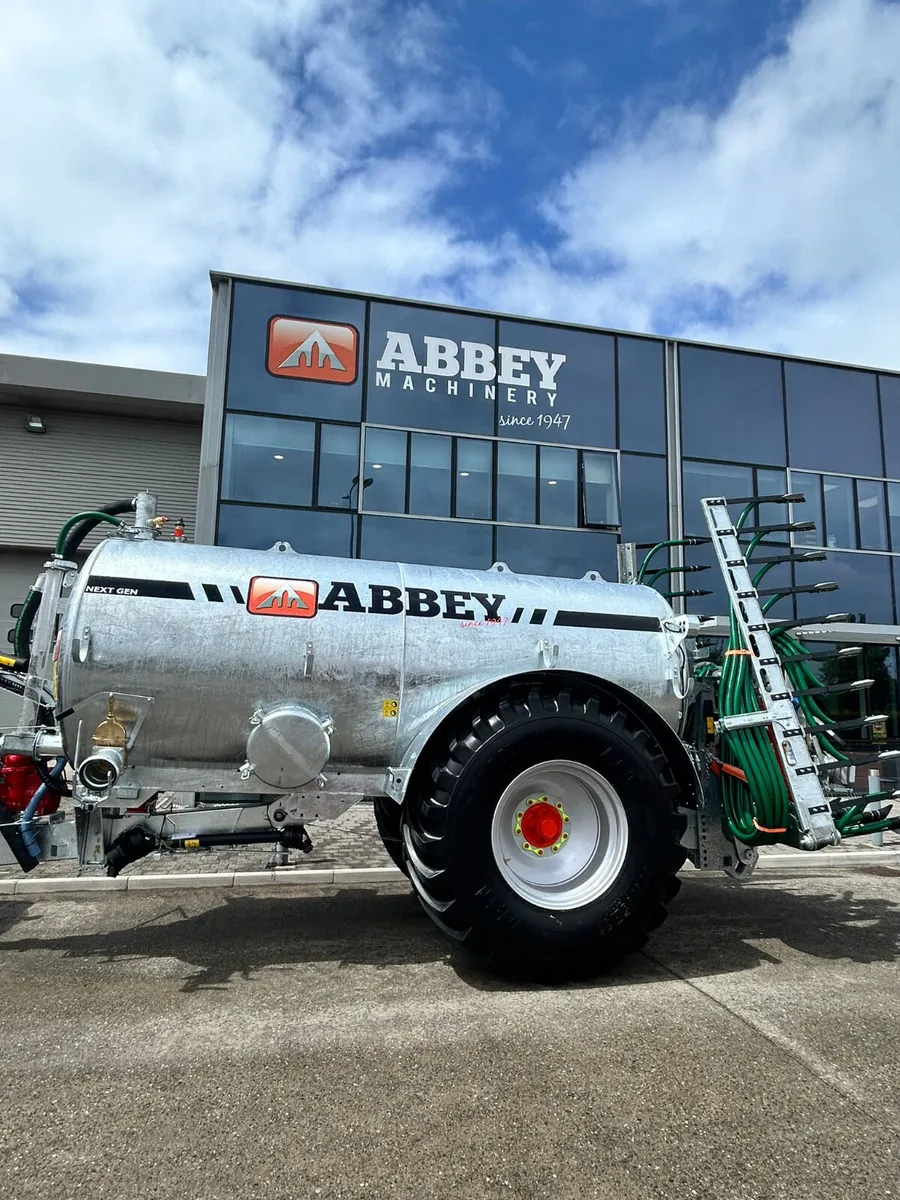 New Abbey 2050 Premium Tanker c/w Agri Pro Shoe - Image 3
