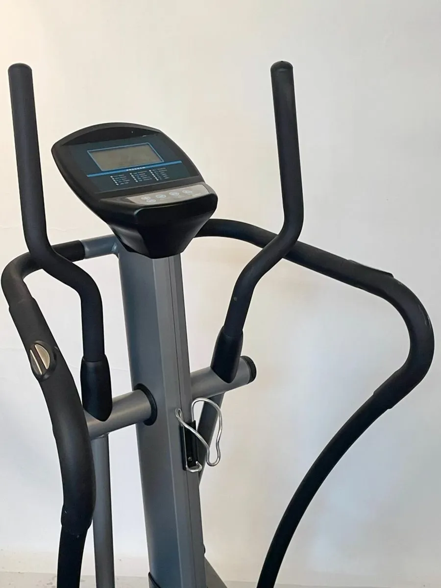 Image Pro 2 cross trainer - Image 2