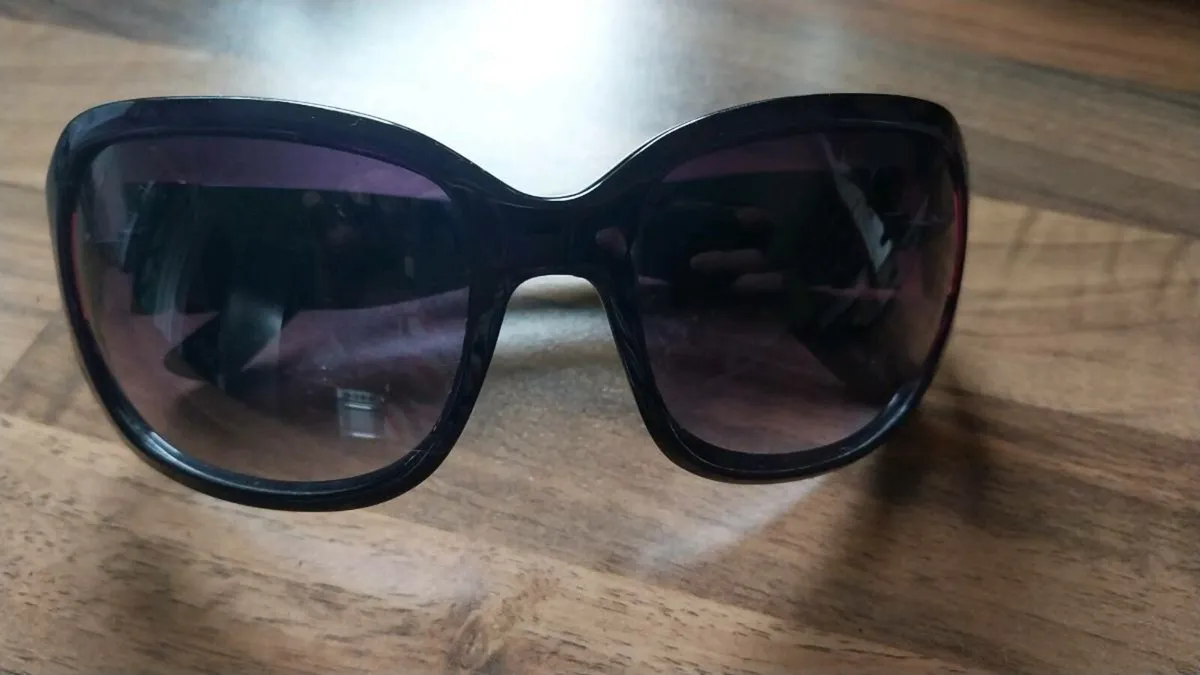 Fossil sunglassss - Image 2