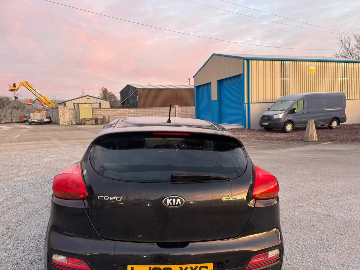 13 kia pro Ceed parts - Image 4