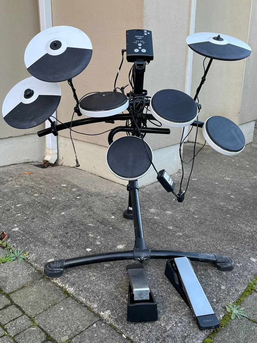 Drum kit - Image 1