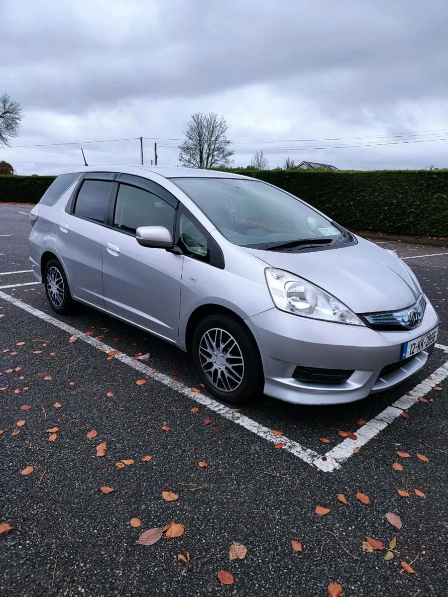 Honda Fit Shuttle Hybrid Automatic.New NCT 09/26! - Image 1