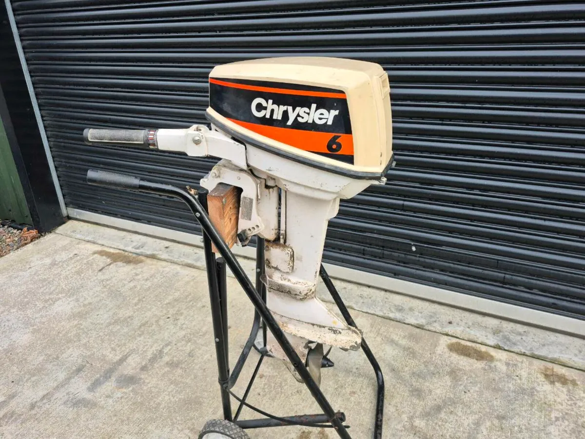 Chrysler 6hp boat outboard motor - Image 1