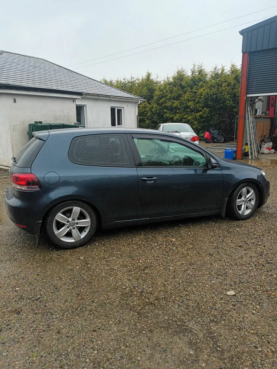 Volkswagen Golf 2012 - Image 2
