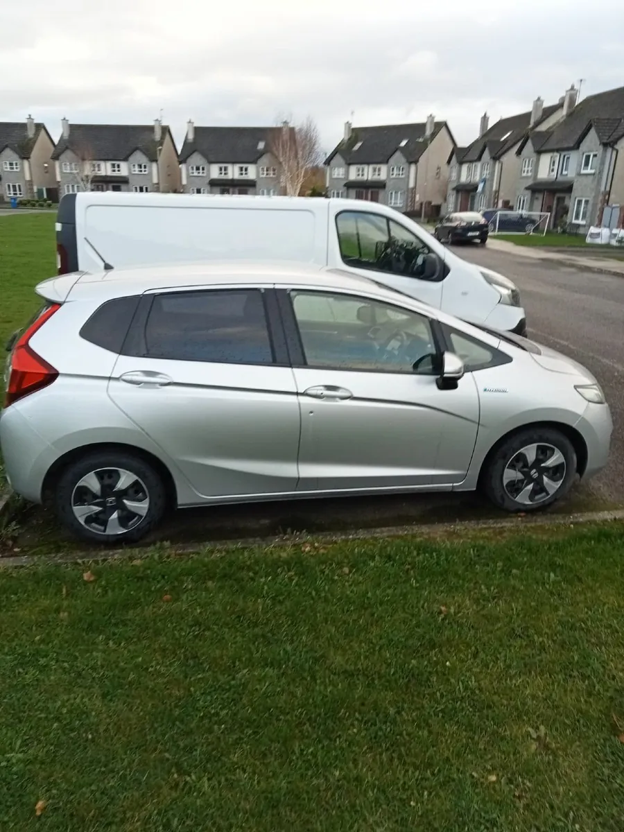 Honda Fit 2016 - Image 2