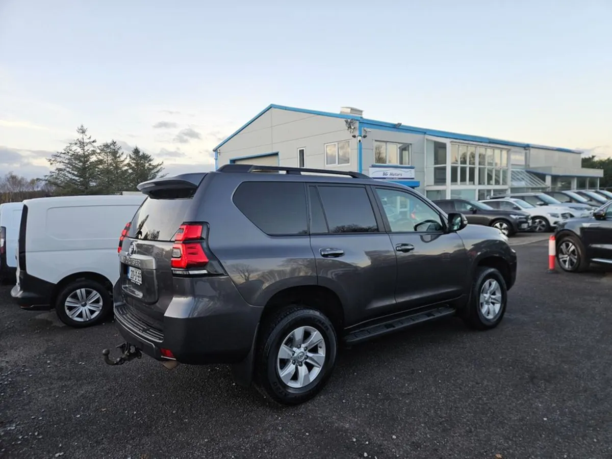 Toyota Land Cruiser Land CRU LC LWB GX Comm 4DR - Image 2