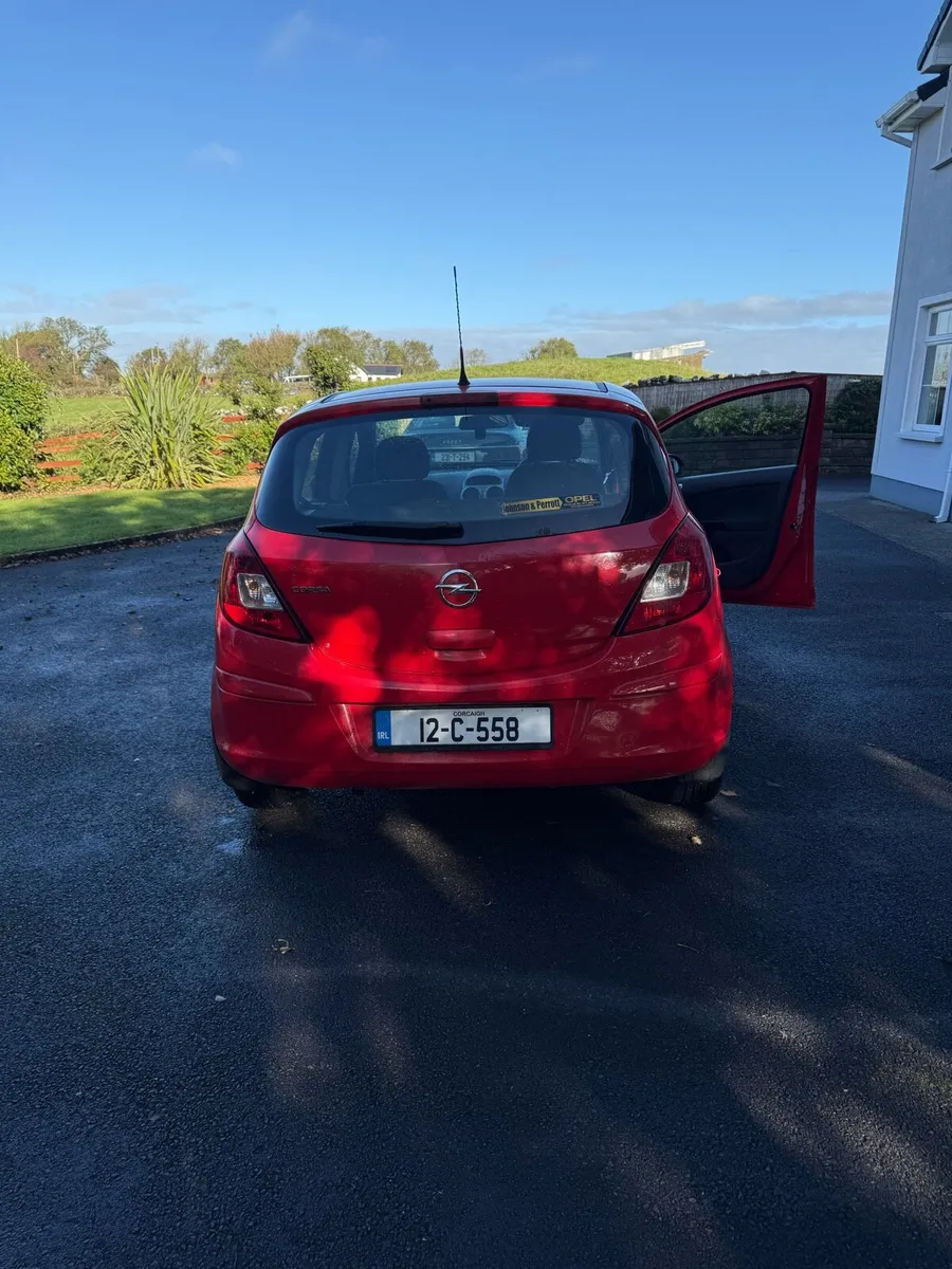 Red Opel Corsa 2012 - Image 4