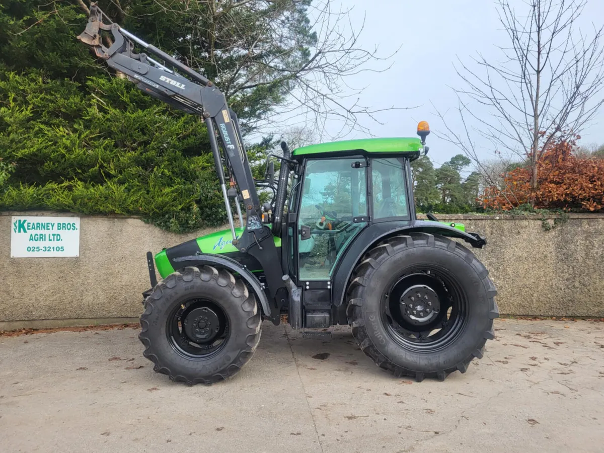 Deutz Agrofarm 85 with Laoder - Image 1