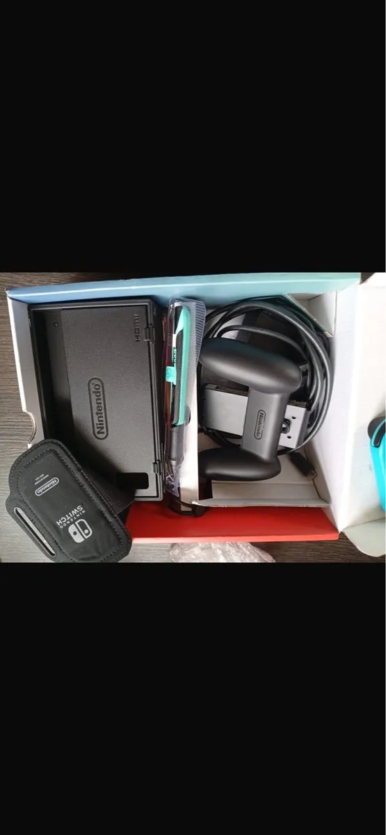 Nintendo Switch - Image 3
