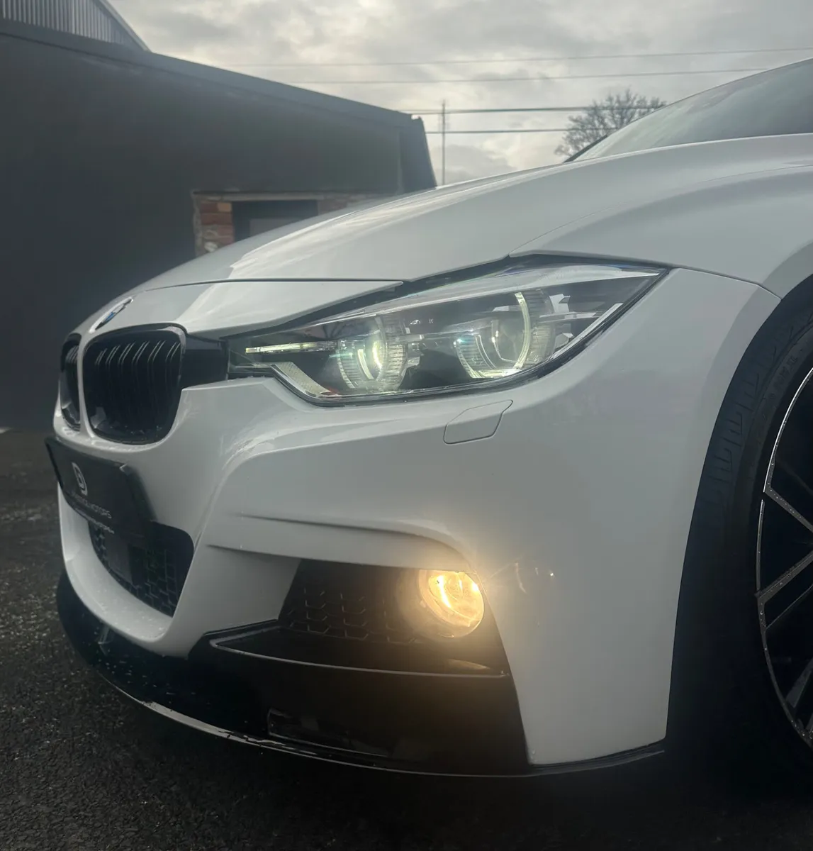 2017 BMW 320D AUTO M SPORT M PERFORMANCE - Image 3