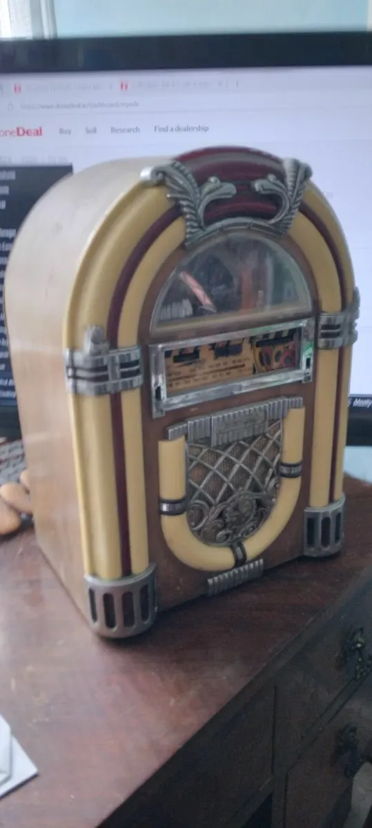NOVELTY RADIO - Image 2