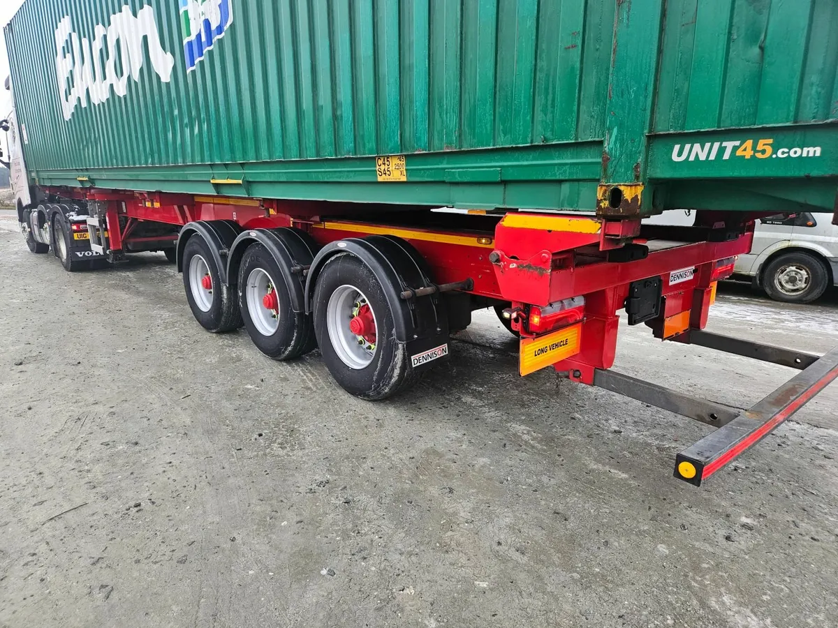 2021 Dennison Skeletal Trailer - Image 2