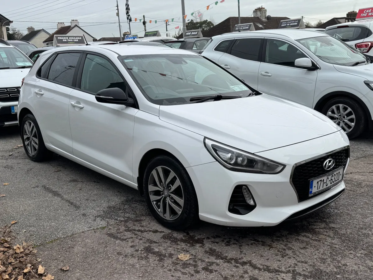 Hyundai i30 Low mileage Diesel deluxe - Image 1
