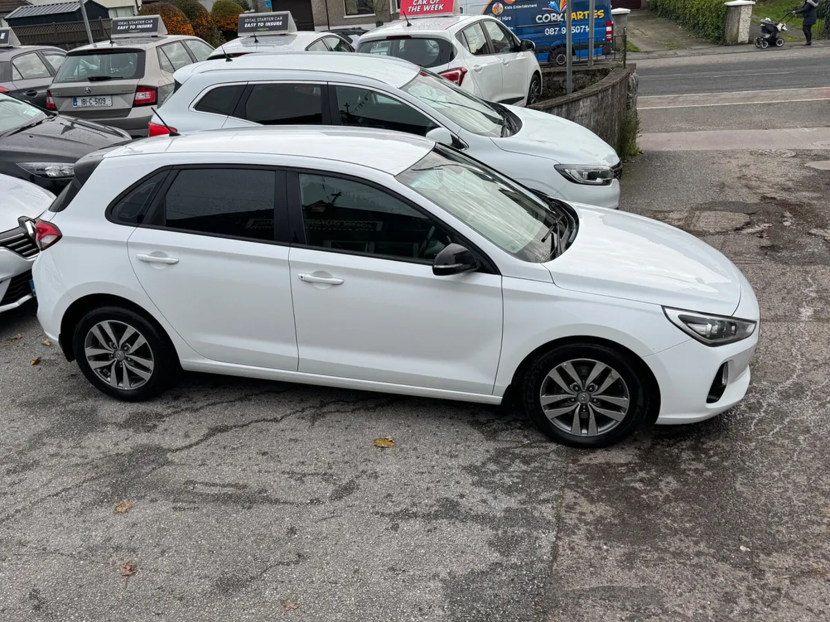Hyundai i30 Low mileage Diesel deluxe - Image 3