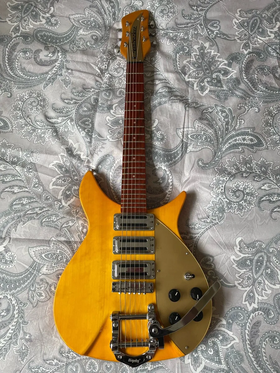 John Lennon (guit/vox) available, Beatles tribute - Image 1