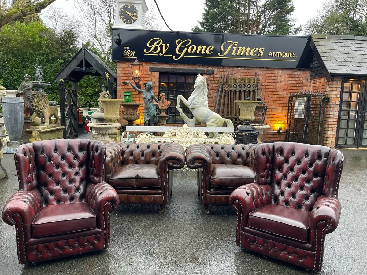 Antique original chesterfield chairs Christmas 🎄 - Image 3