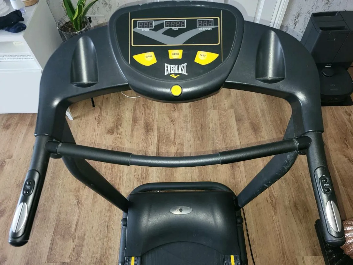 Everlast Treadmill - Image 4