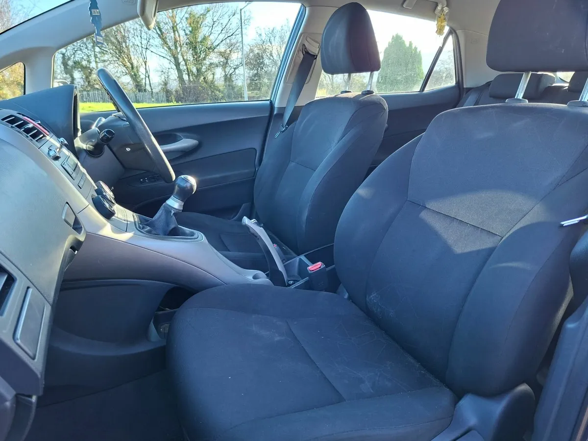 Toyota Auris 2008 14 months nct - Image 4