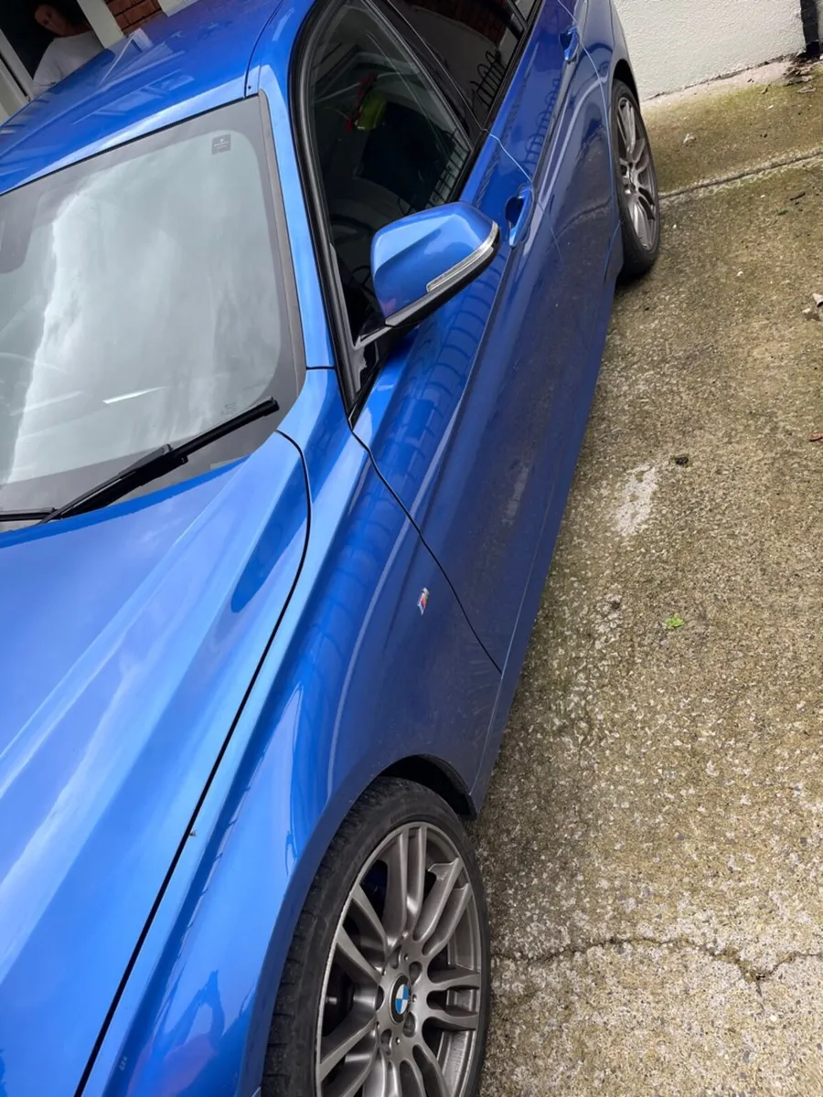 BMW 3-Series 2015 - Image 2