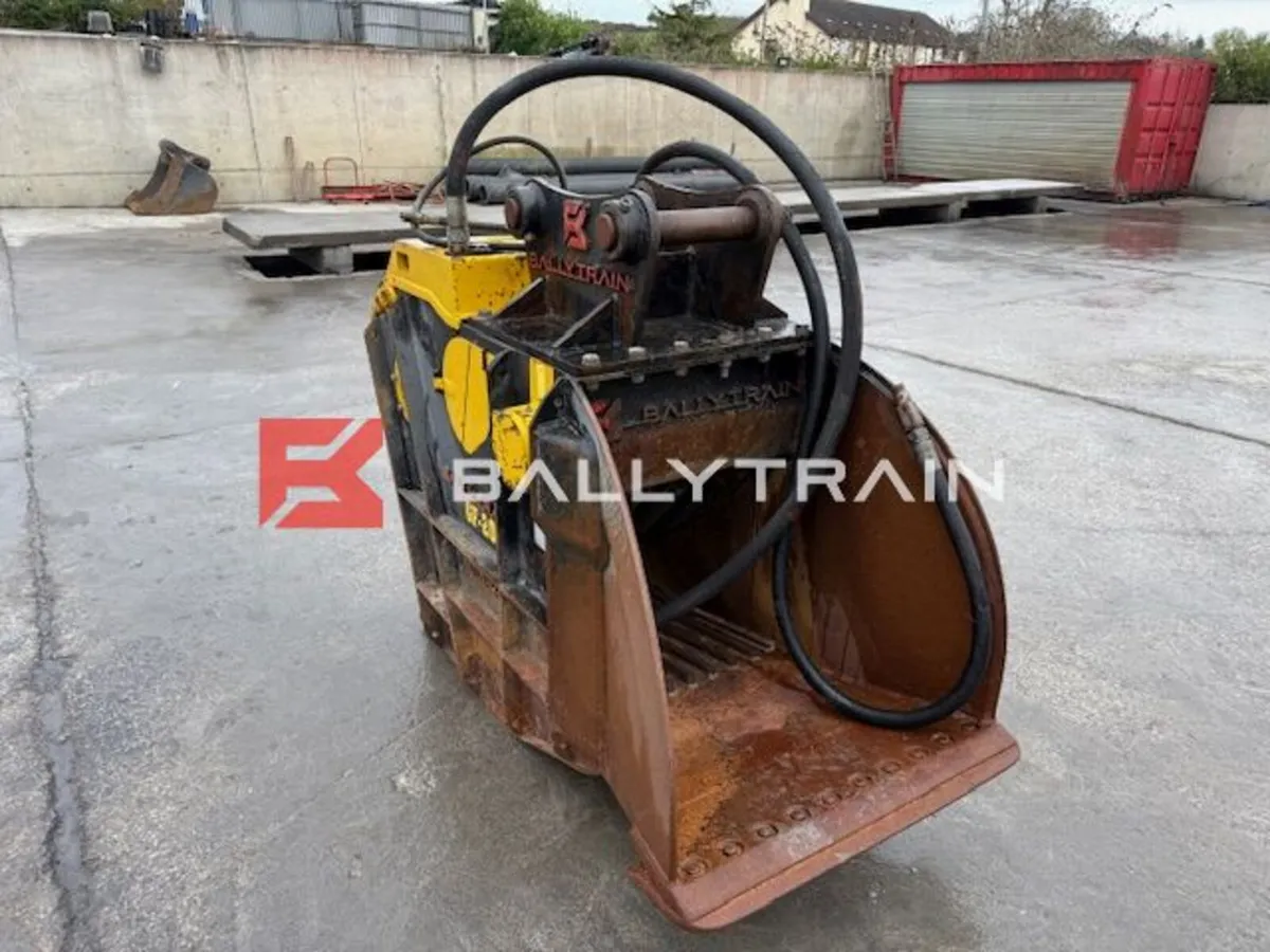 Italdem GF20 Crusher Bucket (13-20Ton) - Image 2