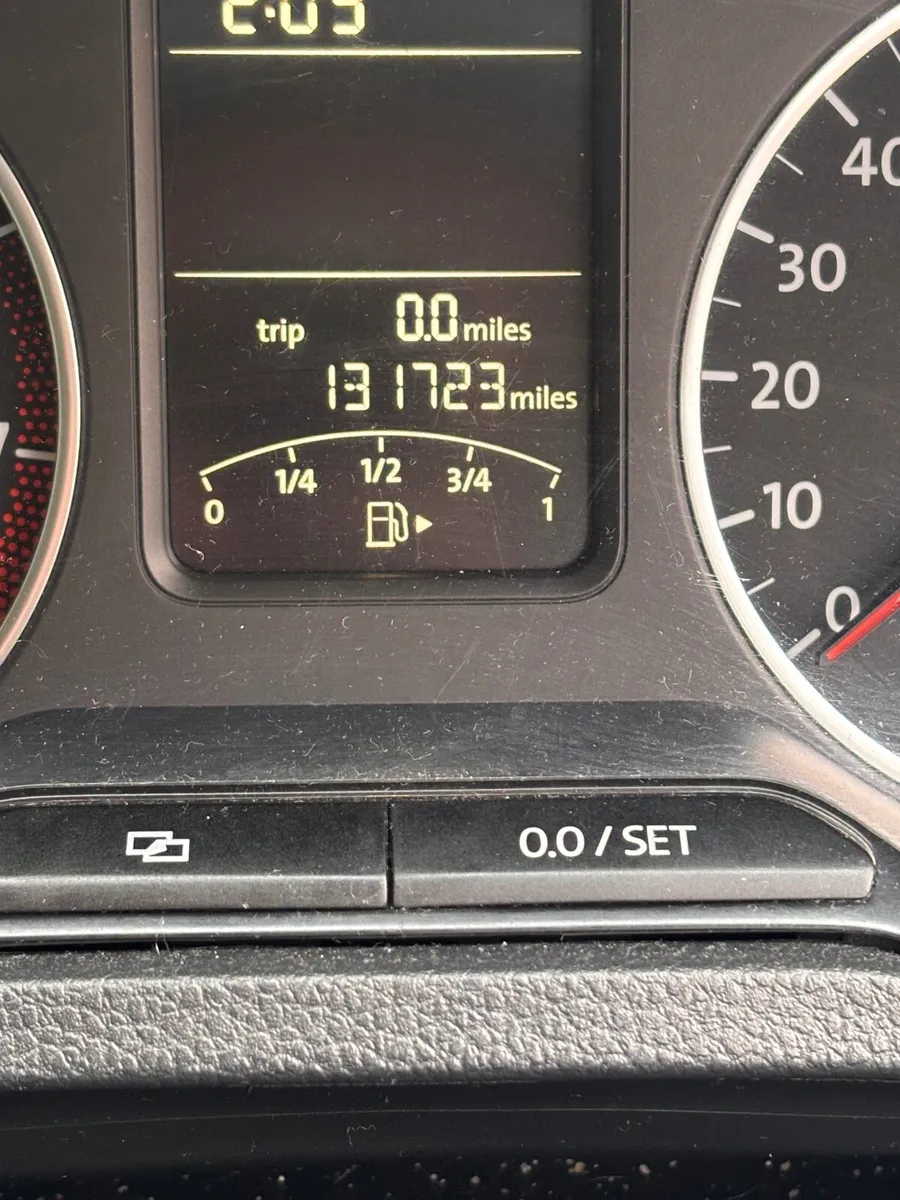 Volkswagen Polo 2010 - Image 2